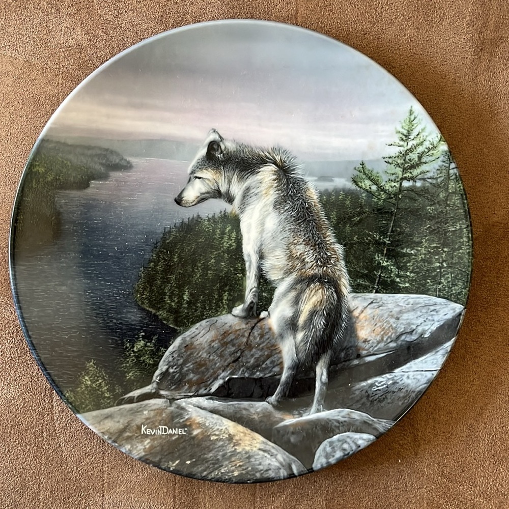 Knowles plate 8525A limited edition, “the silent one” by Kevin Daniel wo…